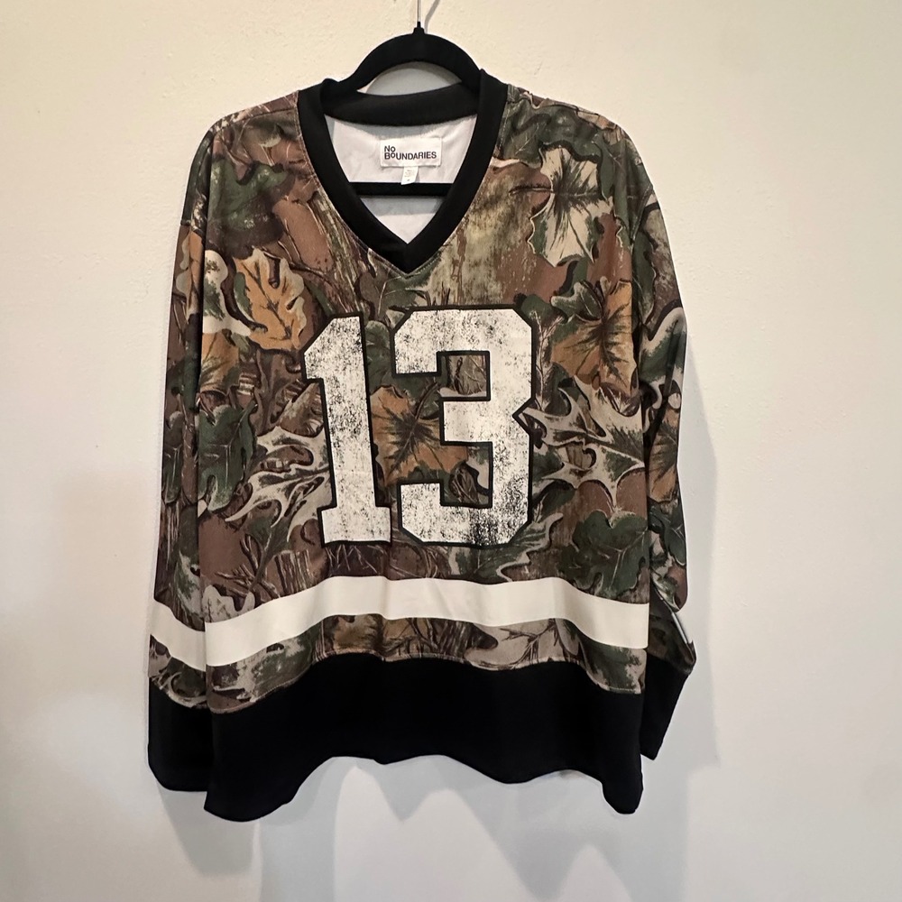 No Boundaries Mens Hockey Jersey Camo Leaf Print Number 13 Long Sleeve Sz M NEW